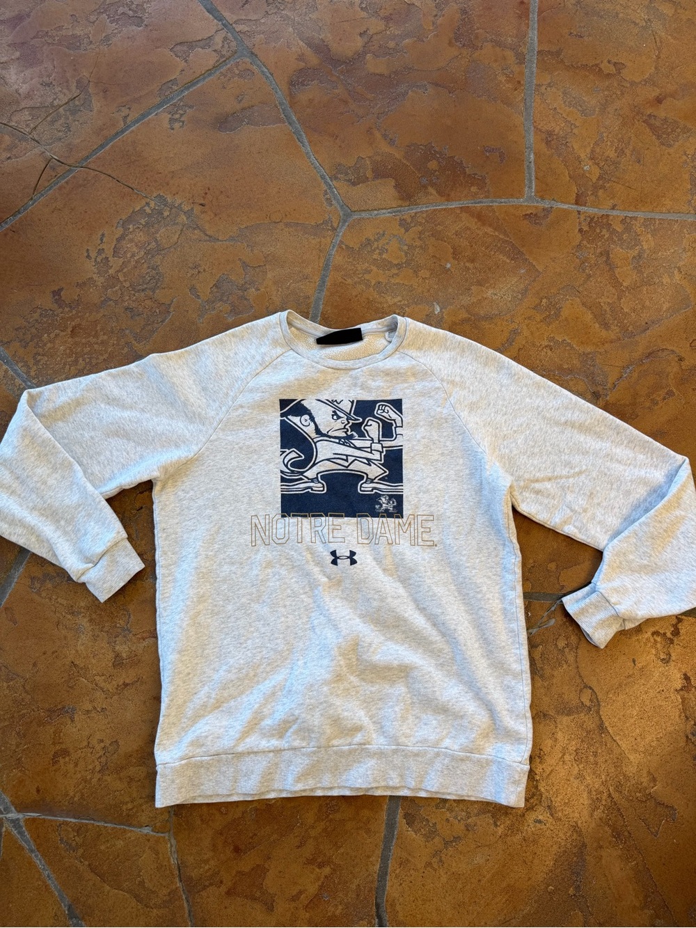 Under Armour Notre Dame Fighting Irish Leprechaun Fleece Crewneck Sweatshirt M